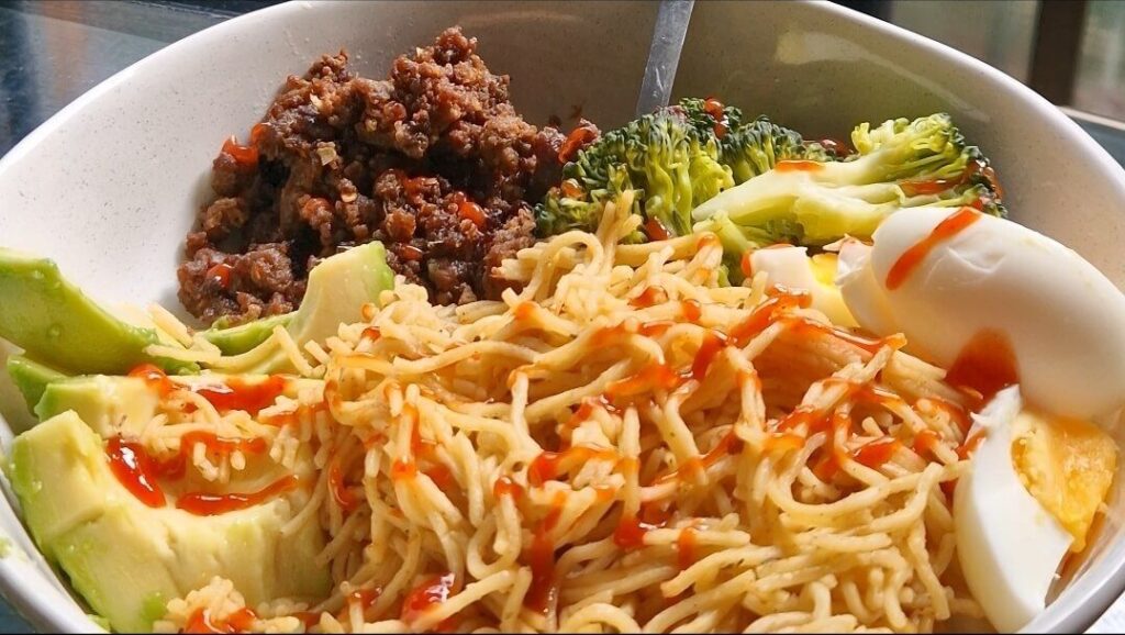 My own version of viral cottage cheese beef bowl as part of a what I eat in a day for fat loss blog post. 